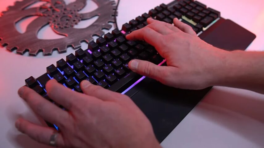 SteelSeries APEX 3 Gaming Keyboard